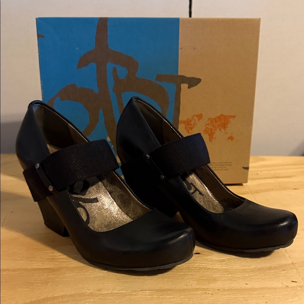 OTBT Bespoke funky pump, black